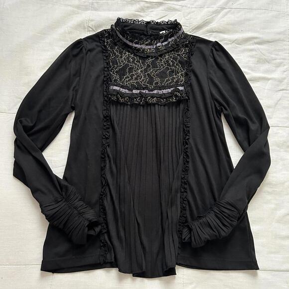Axes Femme Black lace blouse with pleated detail - Picture 1 of 8